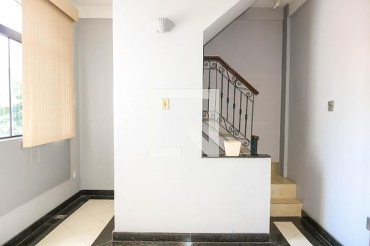Hall do 2º Pavimento de casa de condomínio à venda com 4 quartos, 280m² em Lins de Vasconcelos, Rio de Janeiro