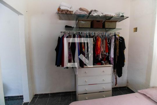 Quarto 1 de casa à venda com 2 quartos, 800m² em Tenente Jardim, Niterói