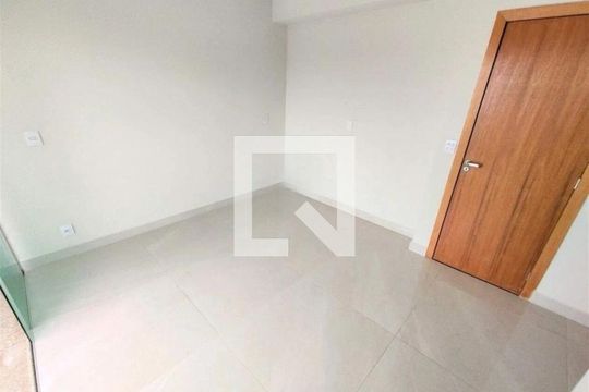 Quarto de casa à venda com 3 quartos, 105m² em Santa Amelia, Belo Horizonte