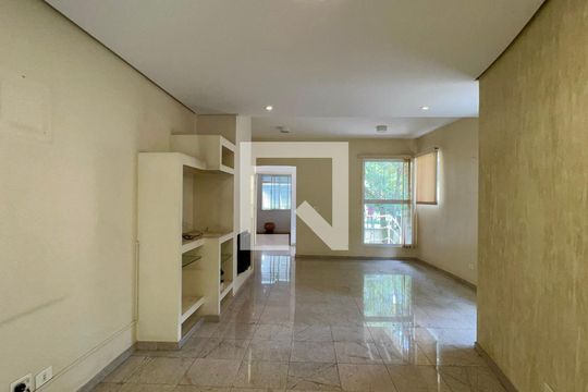 Sala de casa à venda com 4 quartos, 360m² em Vila Madalena, São Paulo