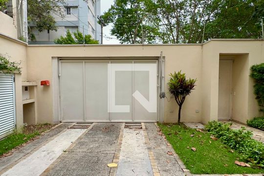 Garagem de casa à venda com 4 quartos, 360m² em Vila Madalena, São Paulo