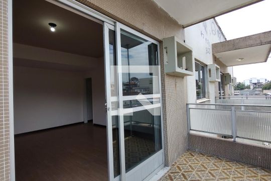 Varanda de apartamento à venda com 3 quartos, 214m² em Jacarepaguá, Rio de Janeiro