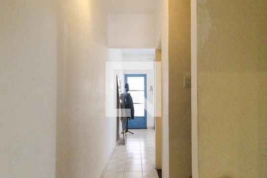 Corredor de casa à venda com 2 quartos, 241m² em Itaquera, São Paulo