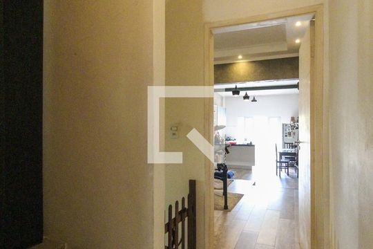 Corredor de casa à venda com 2 quartos, 241m² em Itaquera, São Paulo