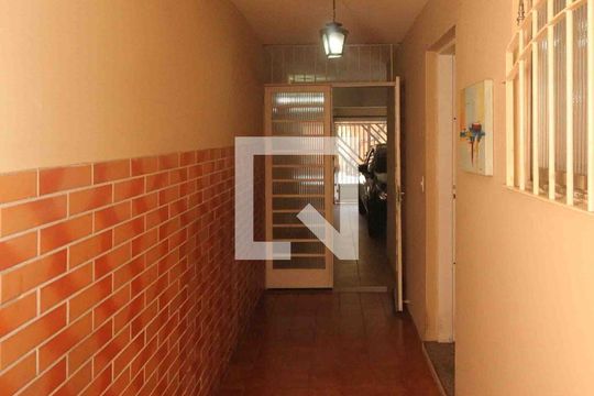 Corredor Lateral de casa à venda com 4 quartos, 150m² em Vila Anadir, São Paulo