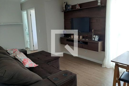 Sala de apartamento à venda com 2 quartos, 47m² em Padroeira, Osasco