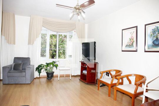 Sala de apartamento à venda com 3 quartos, 102m² em Moinhos de Vento, Porto Alegre