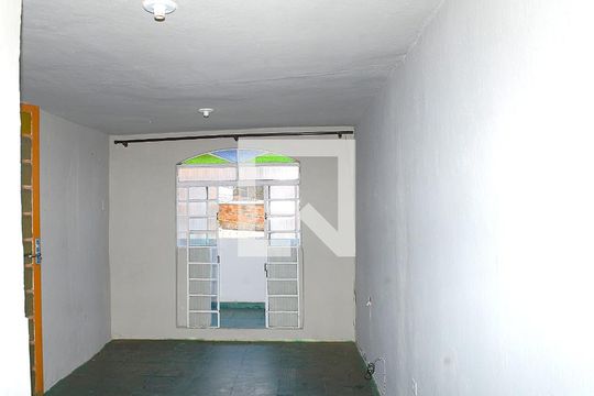 Sala de casa à venda com 6 quartos, 380m² em Goiânia, Belo Horizonte