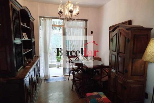 Apartamento à venda com 2 quartos, 80m² em Grajaú, Rio de Janeiro