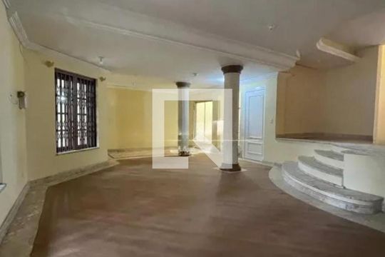 Casa para alugar com 4 quartos, 430m² em Santa Tereza, Porto Alegre