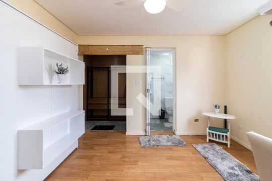 Sala e Quarto de casa para alugar com 1 quarto, 65m² em Jardim São Paulo, São Paulo