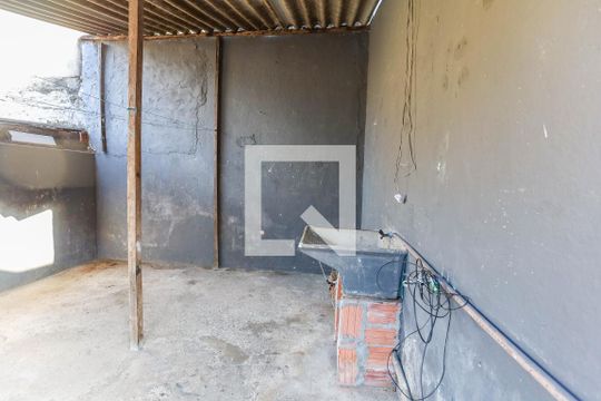 Área de serviço  de casa à venda com 2 quartos, 90m² em Casa Grande, Diadema