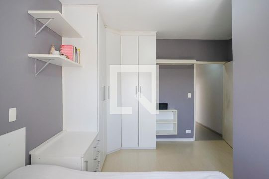 Suíte  de casa à venda com 4 quartos, 160m² em Vila Vivaldi, São Bernardo do Campo
