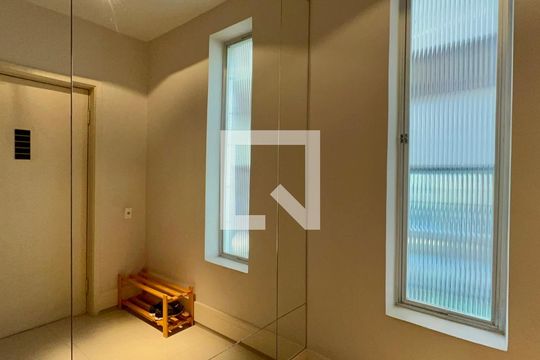Hall de apartamento à venda com 3 quartos, 200m² em Jardim Paulista, São Paulo