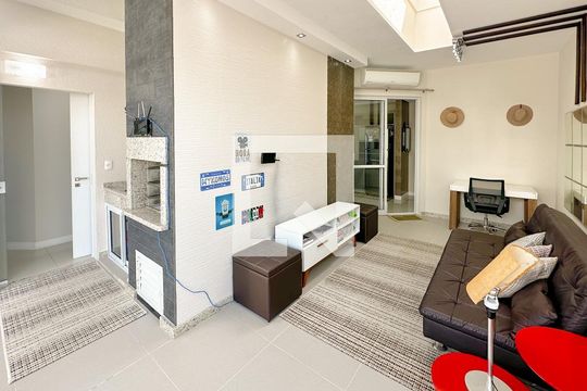 Sala de apartamento para alugar com 2 quartos, 120m² em Canasvieiras, Florianópolis
