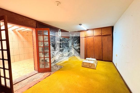 Casa à venda com 3 quartos, 1037m² em Vila Isabel Eber, Jundiaí