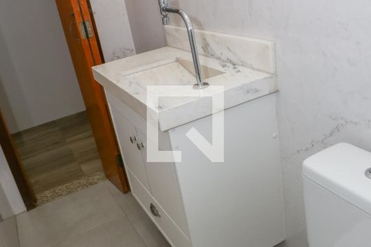 Banheiro de casa à venda com 2 quartos, 144m² em Lapa de Baixo, São Paulo
