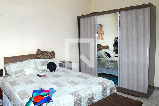 Quarto 1 de casa à venda com 2 quartos, 250m² em Goiânia, Belo Horizonte