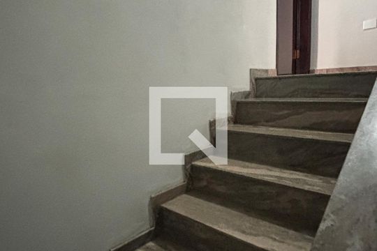 Escada de casa à venda com 3 quartos, 171m² em Vila Homero Thon, Santo André