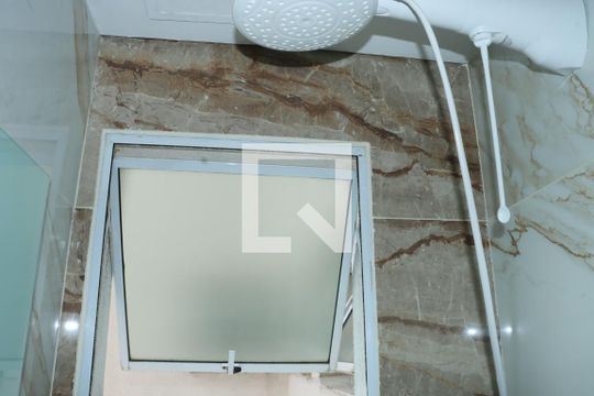 Banheiro Social de apartamento para alugar com 2 quartos, 55m² em Jardim Sabiá, Cotia