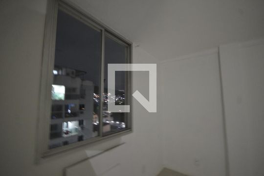 Quarto 1 Suite de apartamento para alugar com 2 quartos, 64m² em Praça Seca, Rio de Janeiro