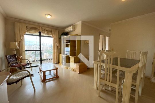 Sala de apartamento à venda com 3 quartos, 74m² em Jardim Peri Peri, São Paulo