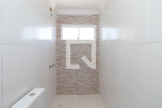 Banheiro da Suíte de casa à venda com 3 quartos, 185m² em Guarujá, Porto Alegre