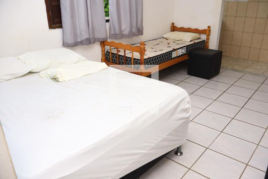 Studio de casa para alugar com 7 quartos, 368m² em Itapuã, Salvador