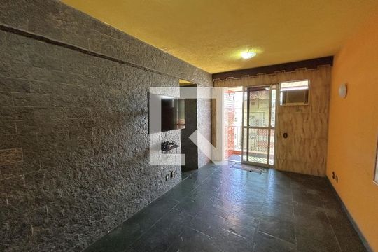 Sala de apartamento para alugar com 2 quartos, 65m² em Praça Seca, Rio de Janeiro