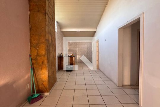 Casa à venda com 2 quartos, 80m² em Scharlau, São Leopoldo