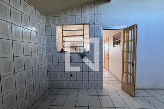 Casa à venda com 2 quartos, 80m² em Scharlau, São Leopoldo