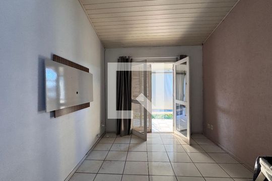 Casa à venda com 2 quartos, 80m² em Scharlau, São Leopoldo
