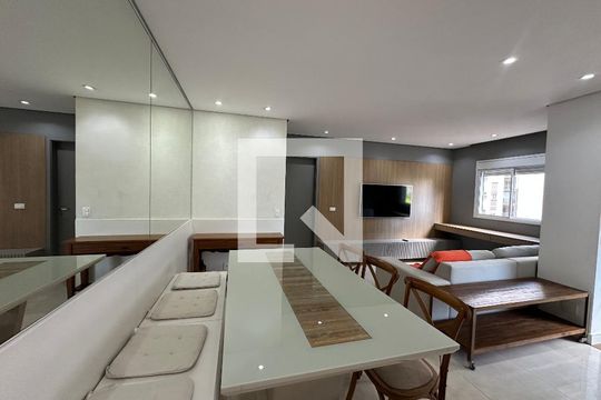 Sala de apartamento à venda com 1 quarto, 64m² em Alphaville Empresarial, Barueri