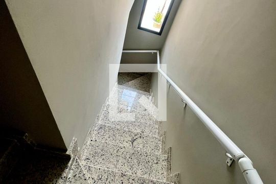 Escada de casa de condomínio à venda com 2 quartos, 85m² em Parque Taquaral, Campinas