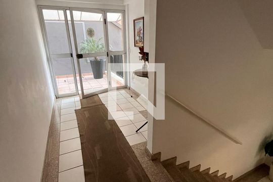 Hall de apartamento à venda com 2 quartos, 115m² em Itapoã, Belo Horizonte