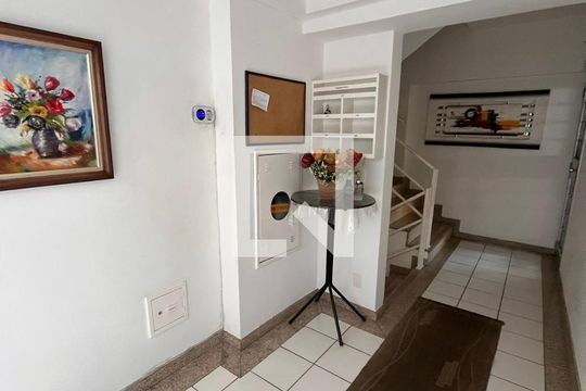 Hall de apartamento à venda com 2 quartos, 115m² em Itapoã, Belo Horizonte