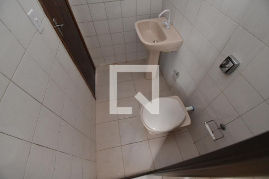 Banheiro da Suíte de casa para alugar com 3 quartos, 130m² em Boa Vista, Curitiba