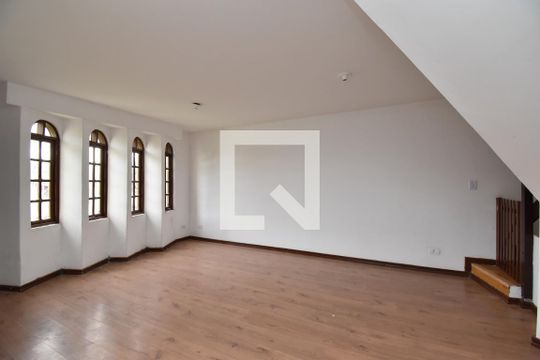 Sala de casa para alugar com 3 quartos, 130m² em Boa Vista, Curitiba