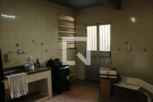 Cozinha de casa para alugar com 2 quartos, 381m² em Floresta, Nova Iguaçu