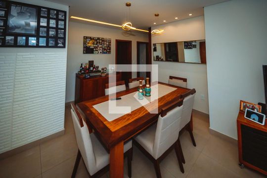 Sala de apartamento à venda com 3 quartos, 180m² em Santa Amelia, Belo Horizonte