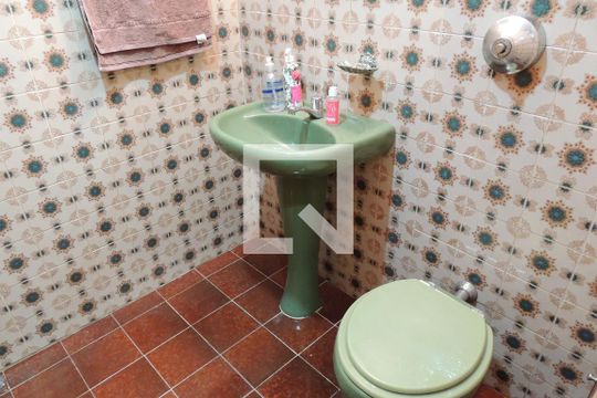 Lavabo de casa à venda com 3 quartos, 200m² em Tanque, Rio de Janeiro