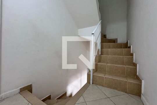 Corredor de casa de condomínio à venda com 4 quartos, 116m² em Vargem Pequena, Rio de Janeiro