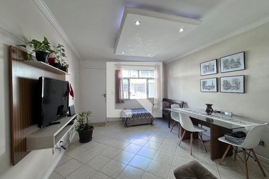 Sala de casa de condomínio à venda com 4 quartos, 116m² em Vargem Pequena, Rio de Janeiro