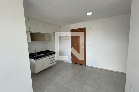 Sala de apartamento para alugar com 2 quartos, 40m² em Inhaúma, Rio de Janeiro