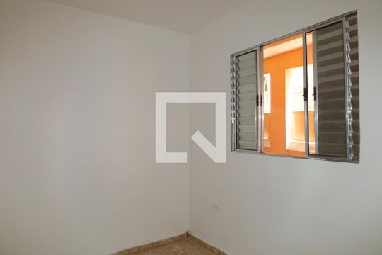 Quarto 2 de casa para alugar com 2 quartos, 60m² em Vila Carmosina, São Paulo