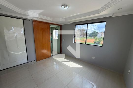 Sala  de apartamento para alugar com 2 quartos, 67m² em Taguatinga, Brasília
