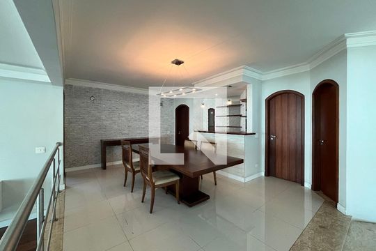 Sala de casa de condomínio para alugar com 5 quartos, 915m² em Jardim Sao Paulo Ii, Cotia