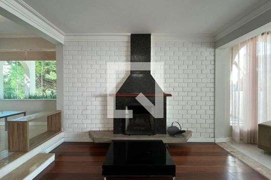 Sala de casa de condomínio para alugar com 5 quartos, 915m² em Jardim Sao Paulo Ii, Cotia