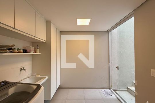 Área de Serviço de casa de condomínio à venda com 3 quartos, 600m² em Granja Julieta, São Paulo