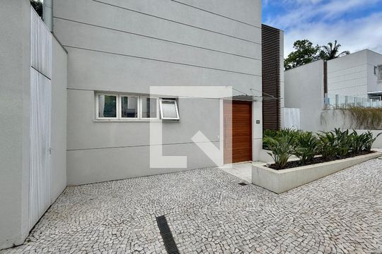 Fachada Casa de casa de condomínio à venda com 3 quartos, 600m² em Granja Julieta, São Paulo